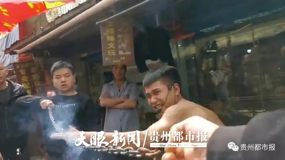 DƬ